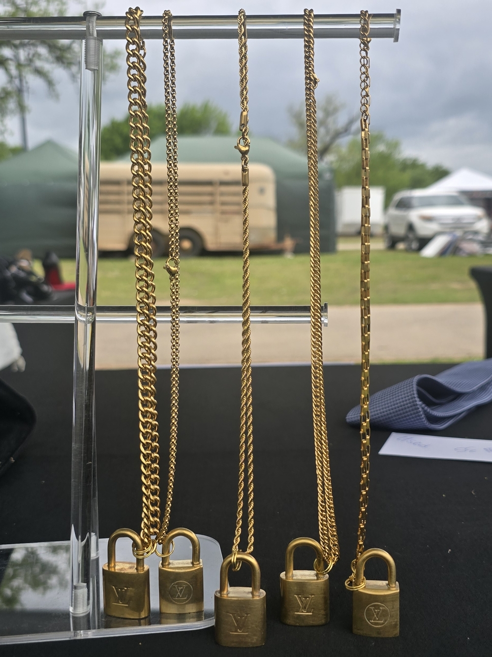 Louis Vuitton Vintage Lock On Unbranded 18k Gold Plated Chain Bundle Of 5